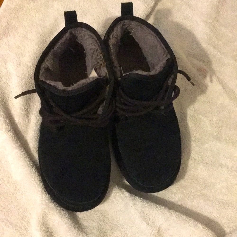 Mens uggs (size 8) (worn shoes)